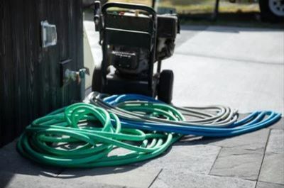Pressure washer hoses